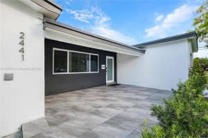2441 Alcazar Dr Miramar, FL 33023 - MLS#A11897510