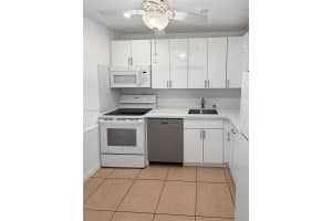 7897 Golf Cir Dr 306 Margate, FL 33063 - MLS#A11897519