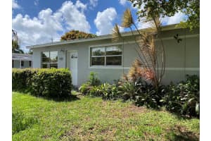 1121 Ne 214th St Miami, FL 33179 - MLS#A11897592