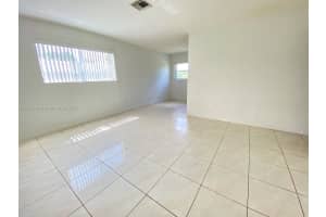 1121 Ne 214th St Miami, FL 33179 - MLS#A11897592