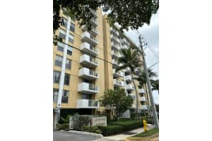 MLS# A11897601, North Miami, Florida 33181
