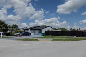 13337 Nw 3rd Ln Miami, FL 33182 - MLS#A11897604