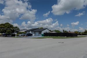 13337 Nw 3rd Ln Miami, FL 33182 - MLS#A11897604