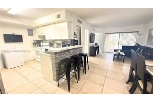 9645 Nw 1st Ct 1-103 Pembroke Pines, FL 33024 - MLS#A11897617