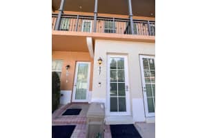 907 Sw 147th Ave 2001, Pembroke Pines