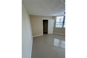 216 Lake Pointe Dr 120 Oakland Park, FL 33309 - MLS#A11897643