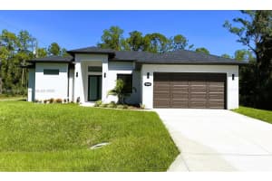 706 W 10th St, Lehigh Acres