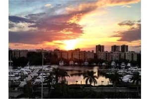 19667 Turnberry Way 5e, Aventura