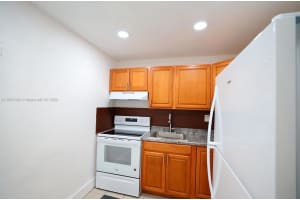 16117 Ne 19th Ct 4 North Miami Beach, FL 33162 - MLS#A11897694