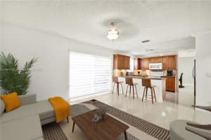 9602 Nw 8th Cir Plantation, FL 33324 - MLS#A11897700