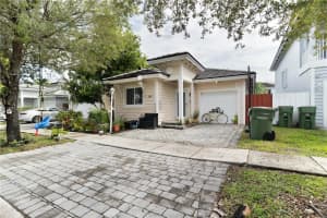 249 Se 32nd Ave, Homestead