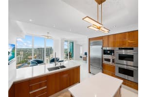 333 Las Olas Way 3706 Fort Lauderdale, FL 33301 - MLS#A11897730