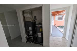 606 Se 6th St D Cape Coral, FL 33990 - MLS#A11897748