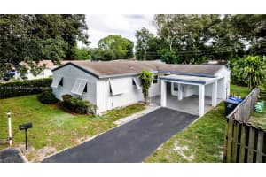 6620 Charleston St Hollywood, FL 33024 - MLS#A11897769