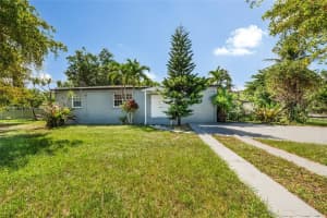 1590 Ne 141st St, North Miami