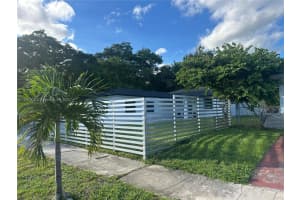 651 Ne 172nd St, Miami