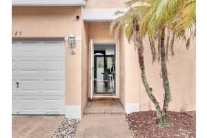 9125 Nw 40th St Sunrise, FL 33351 - MLS#A11897880