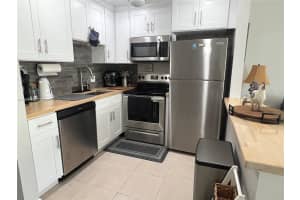 2 Windsor A A West Palm Beach, FL 33417 - MLS#A11897903