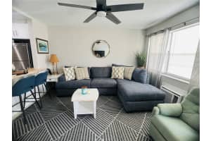 2 Windsor A A West Palm Beach, FL 33417 - MLS#A11897903