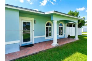 14760 Lincoln Dr Homestead, FL 33033 - MLS#A11897909