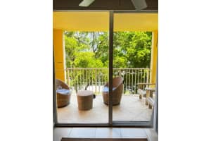 MLS# A11897962, Aventura, Florida 33180