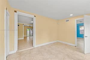 1835 Nw 85th St, Miami