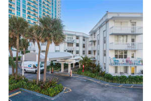 1913 S Ocean Dr 113 Hallandale Beach, FL 33009 - MLS#A11898001