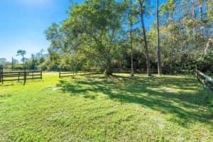 1339 Gallop Dr Barn Apt Loxahatchee, FL 33470 - MLS#A11898025