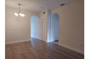 17820 Nw 73rd Ave 201-1 Hialeah, FL 33015 - MLS#A11898034