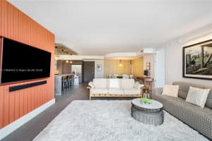 2155 Washington Ct 407 Miami Beach, FL 33139 - MLS#A11898043