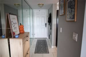 1522 Whitehall Dr 204 Davie, FL 33324 - MLS#A11898070