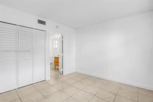 8002 Lagos De Campo Blvd B-101 Tamarac, FL 33321 - MLS#A11898088