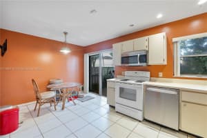 9870 Nw 2nd St Plantation, FL 33324 - MLS#A11898120