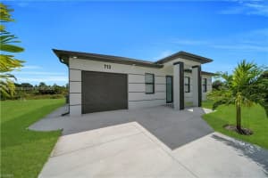 713 Roma Ave S Lehigh Acres, FL 33974 - MLS#A11898133