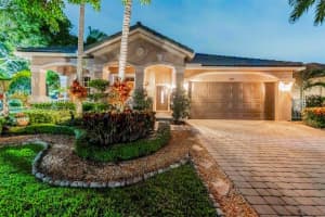 800 Lavender Cir Weston, FL 33327 - MLS#A11898146