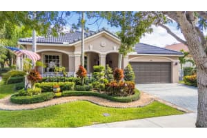 800 Lavender Cir Weston, FL 33327 - MLS#A11898146