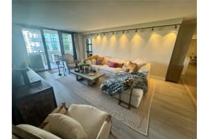 1121 Crandon Blvd APT E504, Key Biscayne, FL 33149, - MLS#A11898148