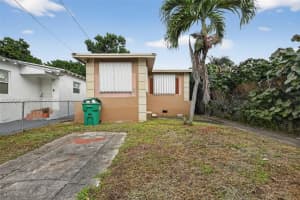 1537 Nw 70th St, Miami