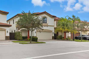 8870 Nw 99th Path Doral, FL 33178 - MLS#A11898296