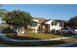 1301 Se Carrington Ct 1301 Port Saint Lucie, FL 34952 - MLS#A11898308