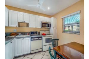5520 N Lakewood Cir N 614 Margate, FL 33063 - MLS#A11898345