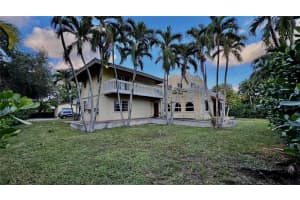 511 Ne 119th St, Biscayne Park