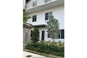 10270 Nw 66 St 10270 Nw 66 St 107 Doral, FL 33178 - MLS#A11898350