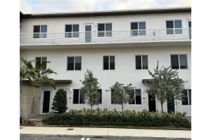 10270 Nw 66 St 10270 Nw 66 St 107 Doral, FL 33178 - MLS#A11898350