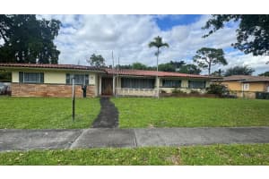 395 Nw 123rd St, North Miami