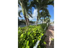 401 Se Golden Isles Dr 910 Hallandale Beach, FL 33009 - MLS#A11898380