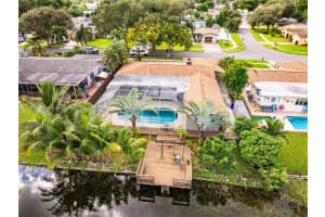 11041 Nw 22nd St Pembroke Pines, FL 33026 - MLS#A11898383