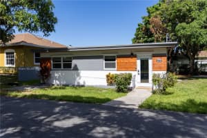 250 Nw 14th Way, Dania Beach
