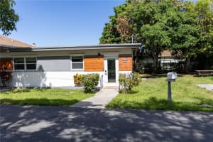 250 Nw 14th Way Dania Beach, FL 33004 - MLS#A11898385