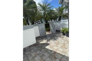 9869 Nw 52nd Ter Doral, FL 33178 - MLS#A11898391